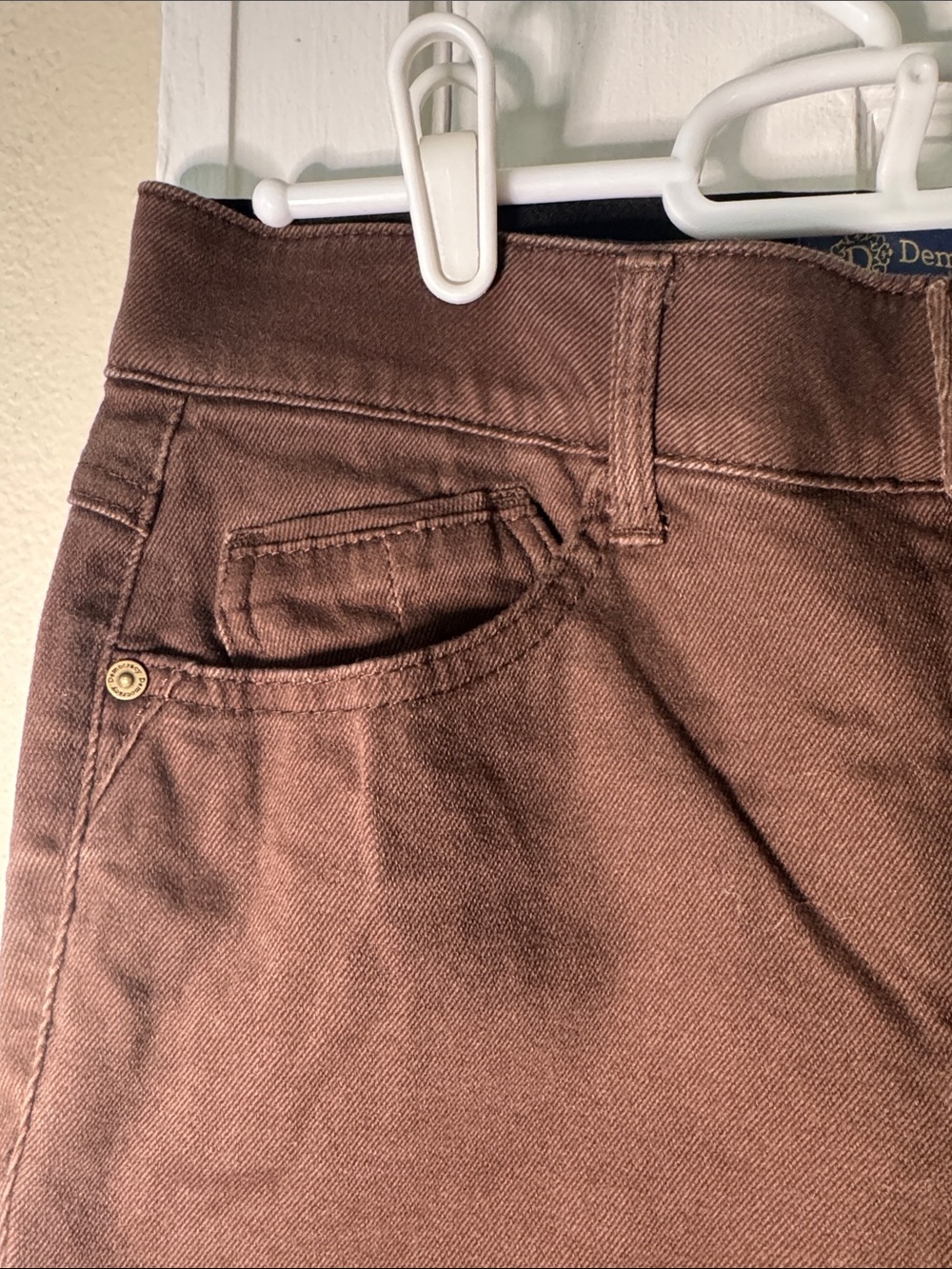 Democracy brand Brown Jeans - Picture 2 of 7